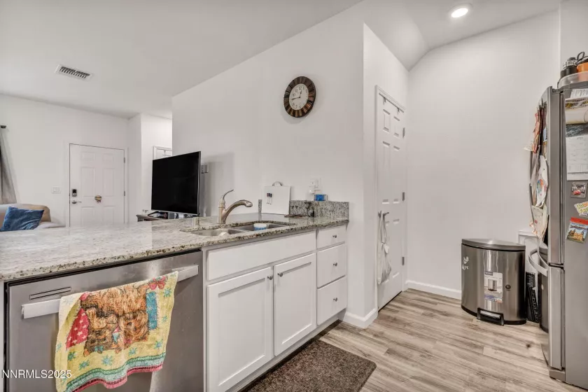 529 Autumn Breeze, Reno, Nevada 89511, 3 Bedrooms Bedrooms, ,3 BathroomsBathrooms,Residential,Residential,Autumn Breeze,250051214