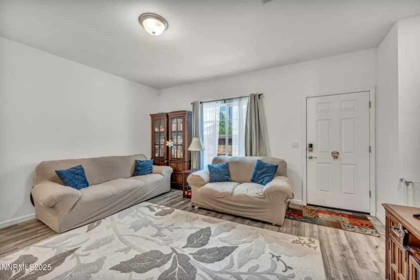 529 Autumn Breeze, Reno, Nevada 89511, 3 Bedrooms Bedrooms, ,3 BathroomsBathrooms,Residential,Residential,Autumn Breeze,250051214