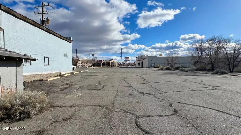 750 Winnemucca, Winnemucca, Nevada 89445, ,Commercial Sale,Residential,Winnemucca,250051216