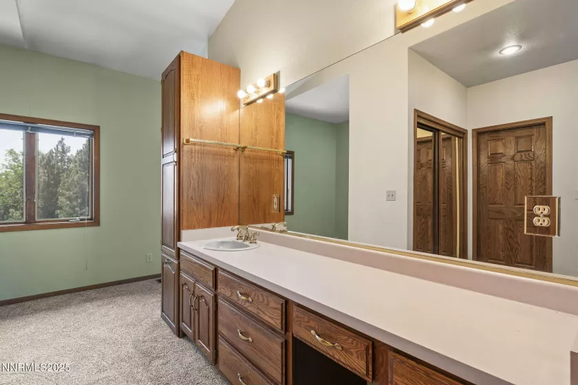 430 Queen, Sparks, Nevada 89431, 3 Bedrooms Bedrooms, ,3 BathroomsBathrooms,Residential,Residential,Queen,250051217