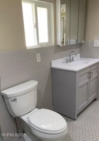 2195 Plumb, Reno, Nevada 89509, 4 Bedrooms Bedrooms, ,4 BathroomsBathrooms,Residential,Residential,Plumb,250051228