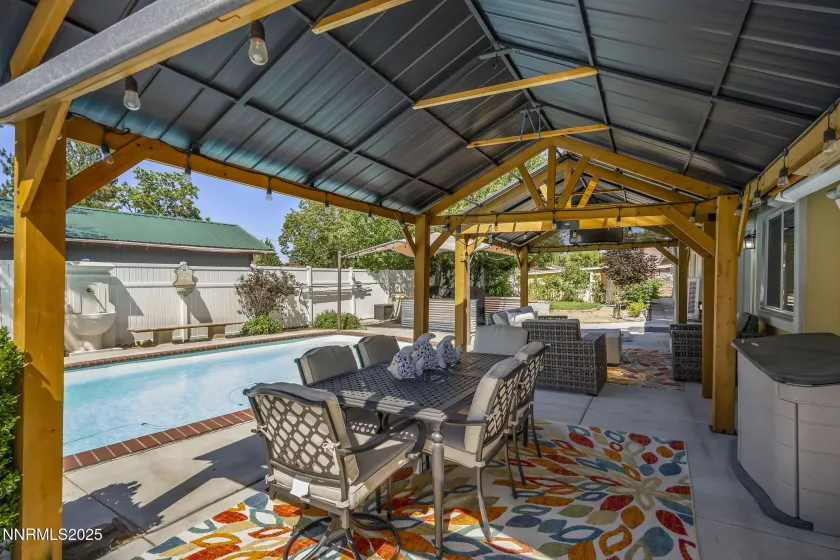 2195 Plumb, Reno, Nevada 89509, 4 Bedrooms Bedrooms, ,4 BathroomsBathrooms,Residential,Residential,Plumb,250051228