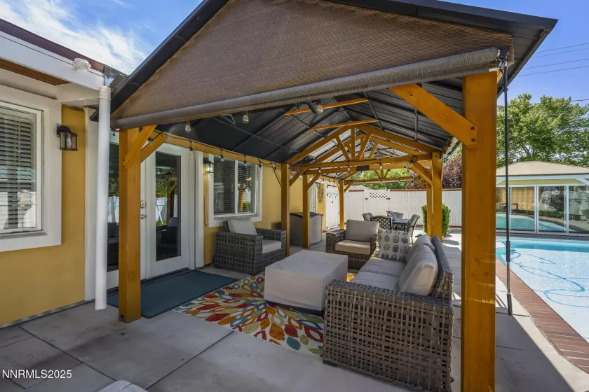 2195 Plumb, Reno, Nevada 89509, 4 Bedrooms Bedrooms, ,4 BathroomsBathrooms,Residential,Residential,Plumb,250051228