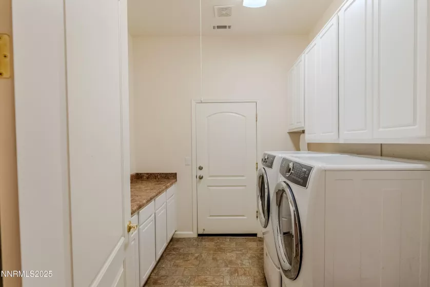 12280 Ocean View, Sparks, Nevada 89441, 5 Bedrooms Bedrooms, ,3 BathroomsBathrooms,Residential,Residential,Ocean View,250051234