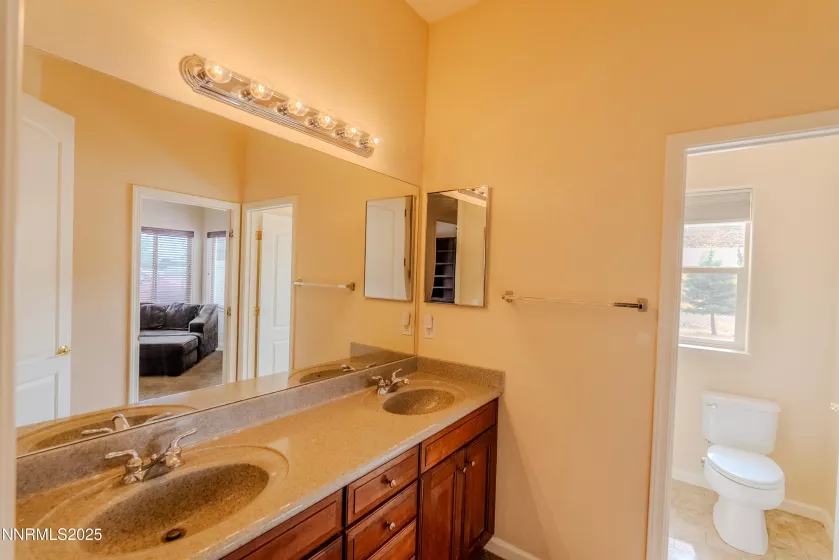 12280 Ocean View, Sparks, Nevada 89441, 5 Bedrooms Bedrooms, ,3 BathroomsBathrooms,Residential,Residential,Ocean View,250051234