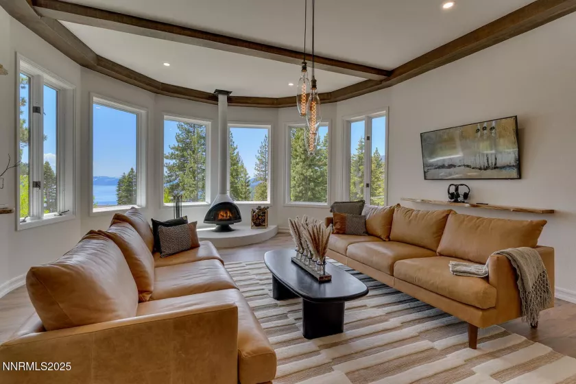 949 Fairview, Incline Village, Nevada 89451, 7 Bedrooms Bedrooms, ,10 BathroomsBathrooms,Residential,Residential,Fairview,250051239