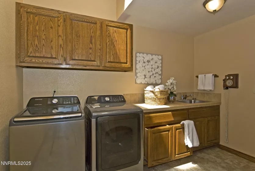 205 Scotch Pine, Reno, Nevada 89511, 4 Bedrooms Bedrooms, ,5 BathroomsBathrooms,Residential,Residential,Scotch Pine,250003932