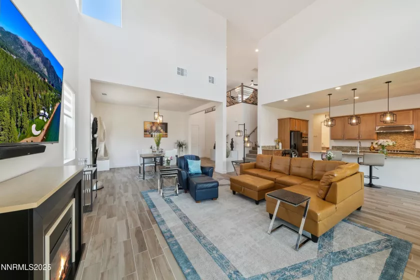 622 Braided Rope, Reno, Nevada 89511, 4 Bedrooms Bedrooms, ,3 BathroomsBathrooms,Residential,Residential,Braided Rope,250051247