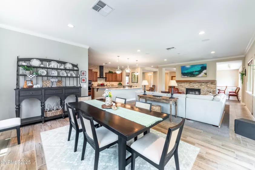 9860 Sea Breeze, Reno, Nevada 89521, 5 Bedrooms Bedrooms, ,5 BathroomsBathrooms,Residential,Residential,Sea Breeze,250051248