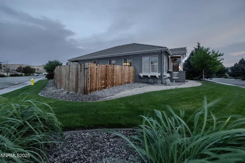 5828 Desert Mirage, Sparks, Nevada 89436, 3 Bedrooms Bedrooms, ,2 BathroomsBathrooms,Residential,Residential,Desert Mirage,250051255