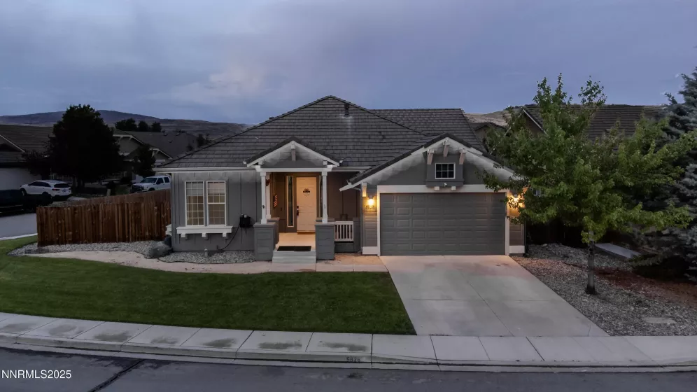 5828 Desert Mirage, Sparks, Nevada 89436, 3 Bedrooms Bedrooms, ,2 BathroomsBathrooms,Residential,Residential,Desert Mirage,250051255
