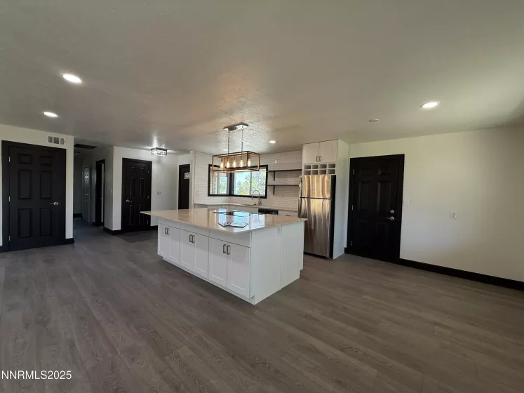 400 Tarn, Reno, Nevada 89503, 4 Bedrooms Bedrooms, ,3 BathroomsBathrooms,Residential,Residential,Tarn,250051257