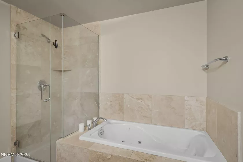 Jetted tub
