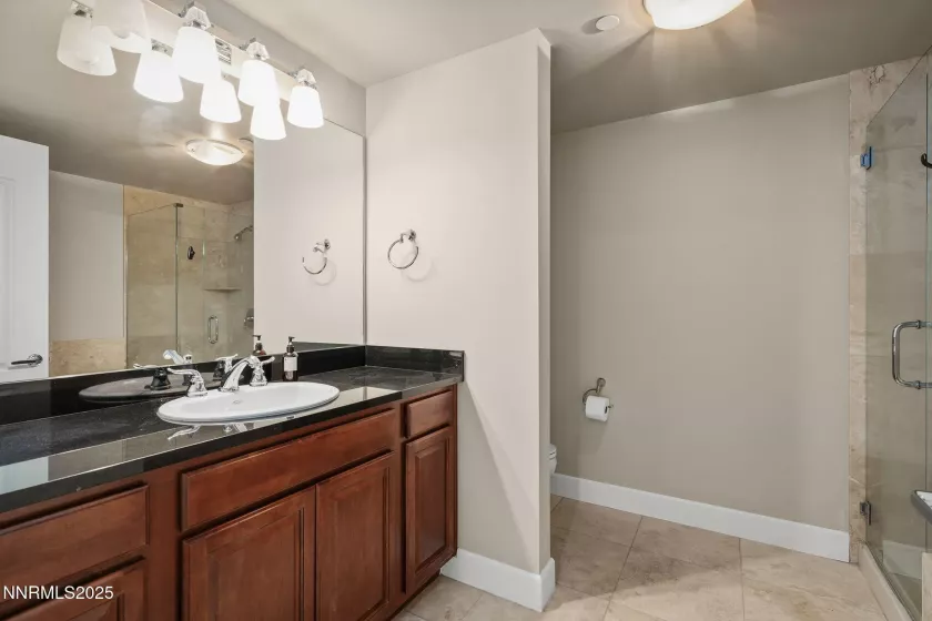 50 Sierra, Reno, Nevada 89501, 2 Bedrooms Bedrooms, ,2 BathroomsBathrooms,Residential,Residential,Sierra,250051260