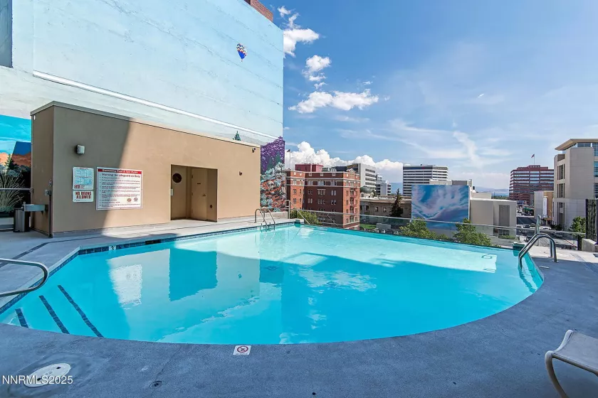 50 Sierra, Reno, Nevada 89501, 2 Bedrooms Bedrooms, ,2 BathroomsBathrooms,Residential,Residential,Sierra,250051260