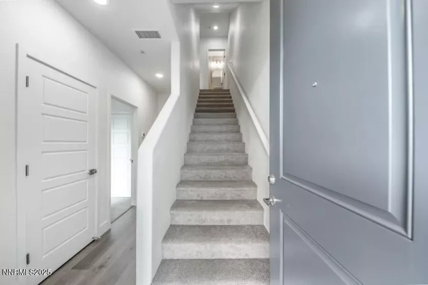 165 Rissone, Reno, Nevada 89503, 4 Bedrooms Bedrooms, ,4 BathroomsBathrooms,Residential,Residential,Rissone,250051263