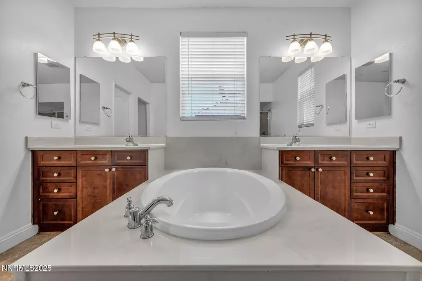 5310 Healing Stone, Sparks, Nevada 89436, 4 Bedrooms Bedrooms, ,3 BathroomsBathrooms,Residential,Residential,Healing Stone,250051264