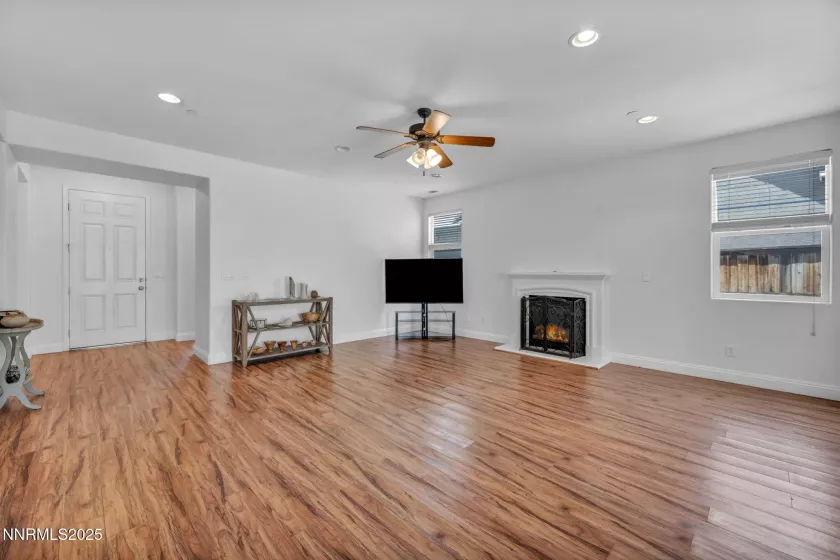 5310 Healing Stone, Sparks, Nevada 89436, 4 Bedrooms Bedrooms, ,3 BathroomsBathrooms,Residential,Residential,Healing Stone,250051264