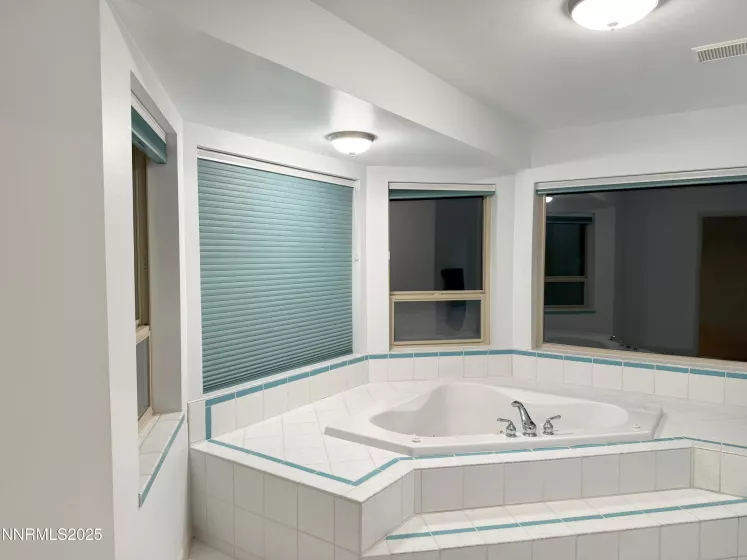 2092 Colonial, Elko, Nevada 89801, 5 Bedrooms Bedrooms, ,5 BathroomsBathrooms,Residential,Residential,Colonial,250051267
