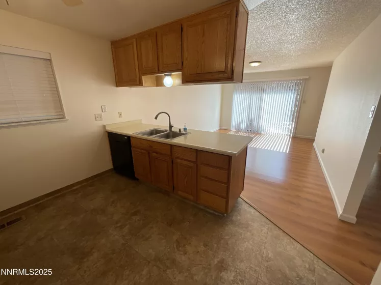 1561 Wyoming, Reno, Nevada 89503, 3 Bedrooms Bedrooms, ,2 BathroomsBathrooms,Residential,Residential,Wyoming,250051275
