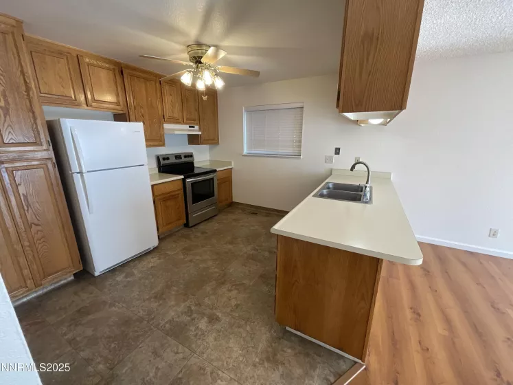 1561 Wyoming, Reno, Nevada 89503, 3 Bedrooms Bedrooms, ,2 BathroomsBathrooms,Residential,Residential,Wyoming,250051275