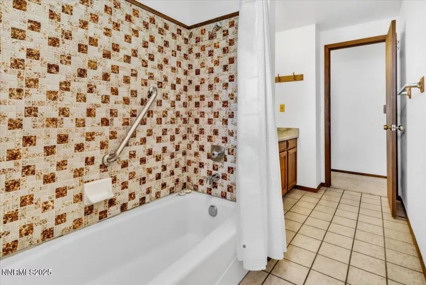 1809 Franklin, Carson City, Nevada 89706, 4 Bedrooms Bedrooms, ,3 BathroomsBathrooms,Residential,Residential,Franklin,250051276