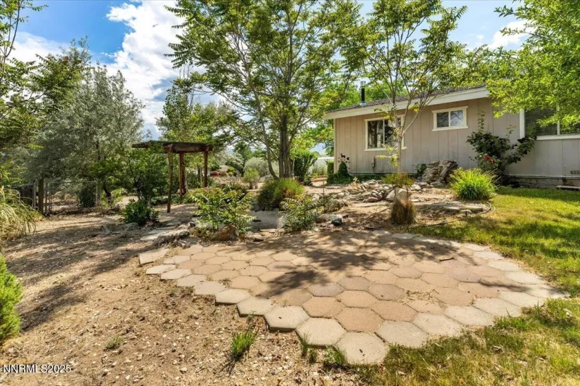 1809 Franklin, Carson City, Nevada 89706, 4 Bedrooms Bedrooms, ,3 BathroomsBathrooms,Residential,Residential,Franklin,250051276