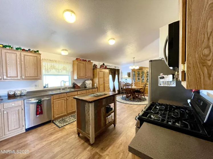 8770 Ring, Battle Mountain, Nevada 89820, 3 Bedrooms Bedrooms, ,2 BathroomsBathrooms,Residential,Residential,Ring,250051277