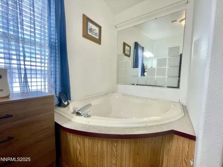 8770 Ring, Battle Mountain, Nevada 89820, 3 Bedrooms Bedrooms, ,2 BathroomsBathrooms,Residential,Residential,Ring,250051277