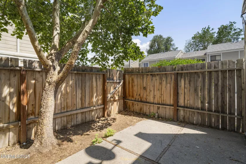 960 ADRIAN, Sparks, Nevada 89431, 2 Bedrooms Bedrooms, ,2 BathroomsBathrooms,Residential,Residential,ADRIAN,250051278