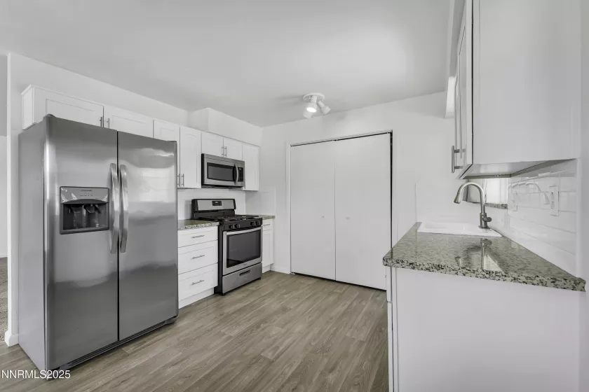 190 Cedar, Fernley, Nevada 89408, 3 Bedrooms Bedrooms, ,2 BathroomsBathrooms,Residential,Residential,Cedar,250051279