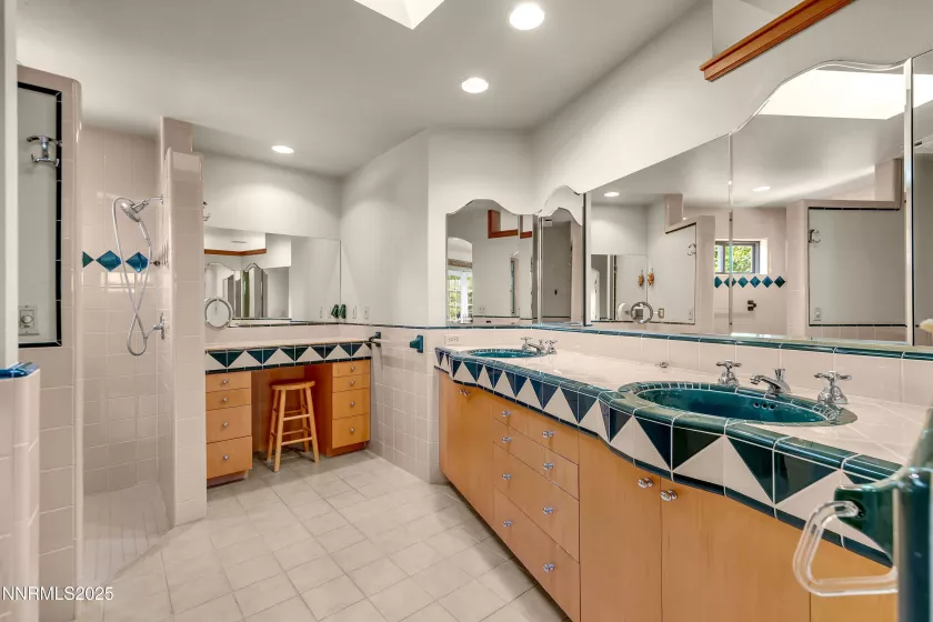235 Country Club Dr, Reno, Nevada 89509, 4 Bedrooms Bedrooms, ,3 BathroomsBathrooms,Residential,Residential,Country Club Dr,250051291