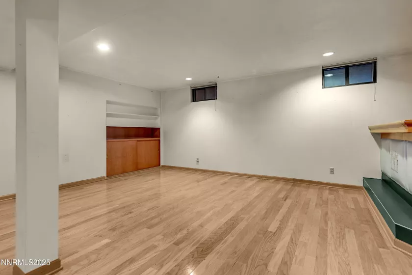 235 Country Club Dr, Reno, Nevada 89509, 4 Bedrooms Bedrooms, ,3 BathroomsBathrooms,Residential,Residential,Country Club Dr,250051291