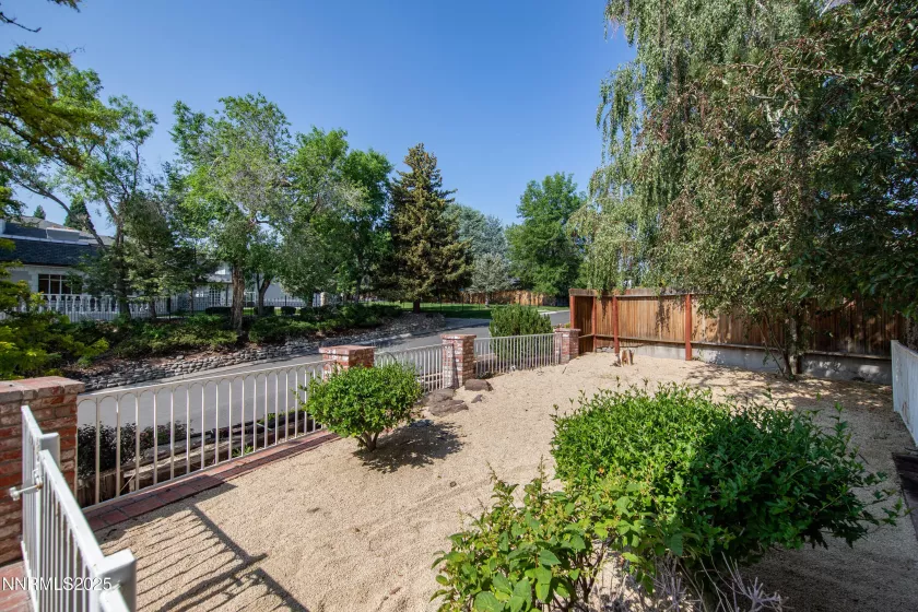 235 Country Club Dr, Reno, Nevada 89509, 4 Bedrooms Bedrooms, ,3 BathroomsBathrooms,Residential,Residential,Country Club Dr,250051291
