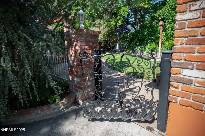 235 Country Club Dr, Reno, Nevada 89509, 4 Bedrooms Bedrooms, ,3 BathroomsBathrooms,Residential,Residential,Country Club Dr,250051291