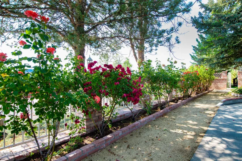 235 Country Club Dr, Reno, Nevada 89509, 4 Bedrooms Bedrooms, ,3 BathroomsBathrooms,Residential,Residential,Country Club Dr,250051291