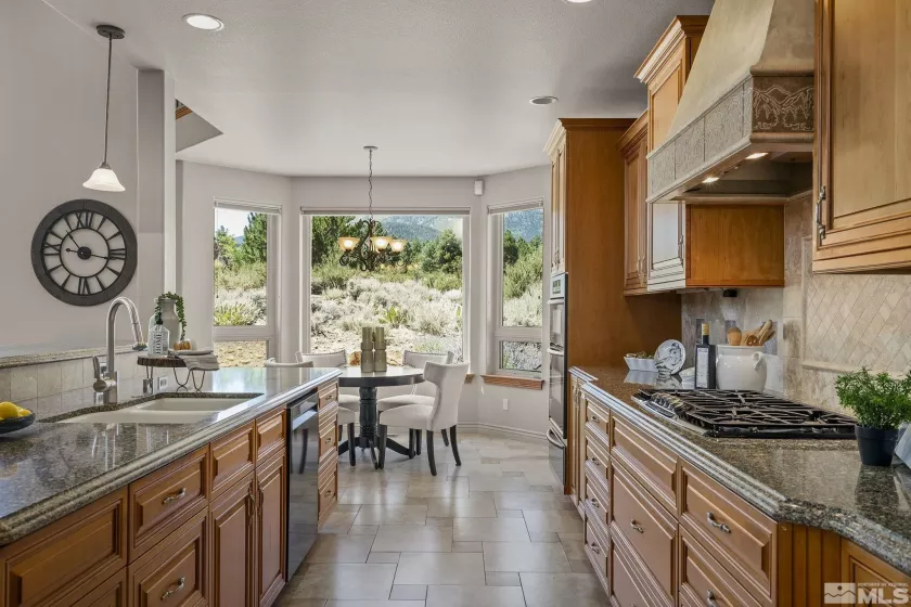 202 Paddington, Reno, Nevada 89511, 6 Bedrooms Bedrooms, ,5 BathroomsBathrooms,Residential,Residential,Paddington,250005863