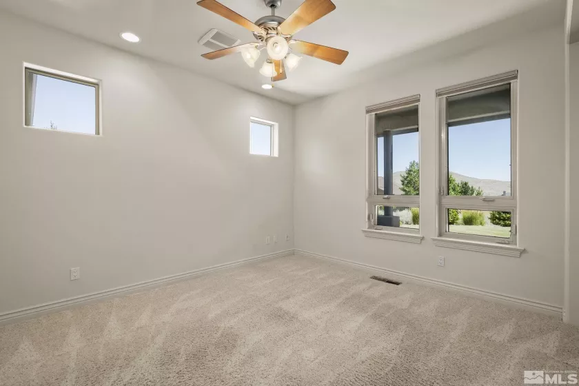 202 Paddington, Reno, Nevada 89511, 6 Bedrooms Bedrooms, ,5 BathroomsBathrooms,Residential,Residential,Paddington,250005863