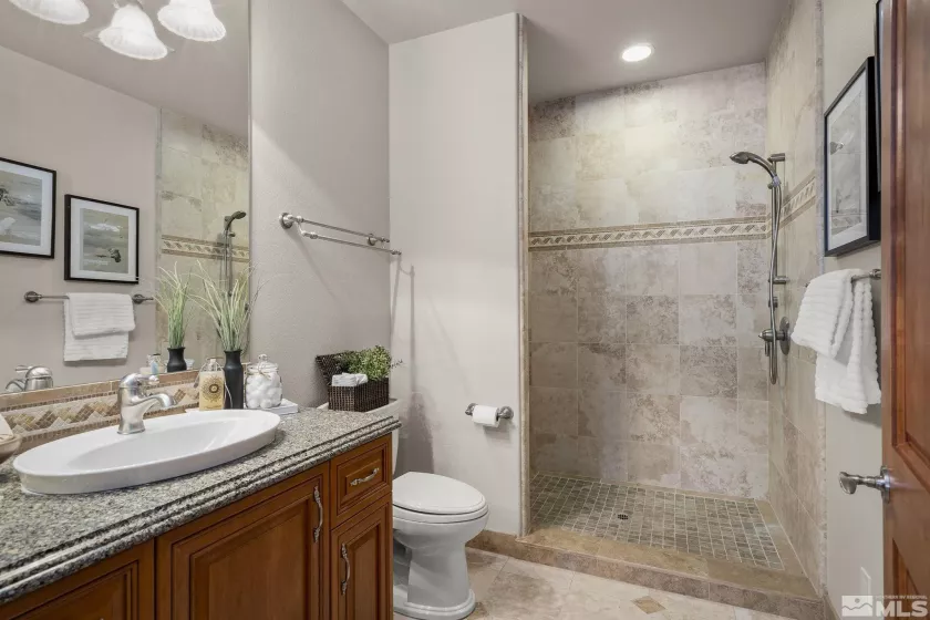 202 Paddington, Reno, Nevada 89511, 6 Bedrooms Bedrooms, ,5 BathroomsBathrooms,Residential,Residential,Paddington,250005863