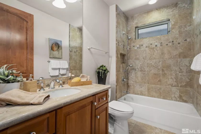 202 Paddington, Reno, Nevada 89511, 6 Bedrooms Bedrooms, ,5 BathroomsBathrooms,Residential,Residential,Paddington,250005863