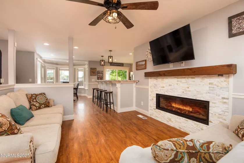 1131 Country Club, Minden, Nevada 89423, 4 Bedrooms Bedrooms, ,3 BathroomsBathrooms,Residential,Residential,Country Club,250051303