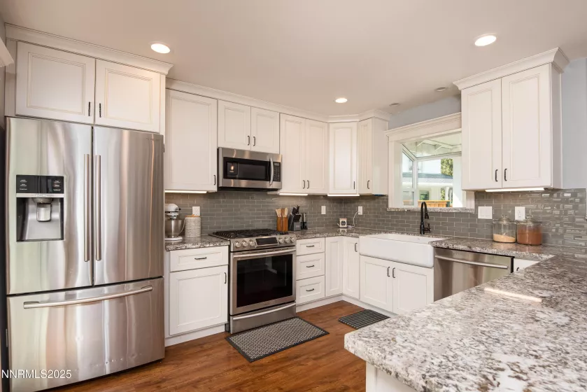 1131 Country Club, Minden, Nevada 89423, 4 Bedrooms Bedrooms, ,3 BathroomsBathrooms,Residential,Residential,Country Club,250051303