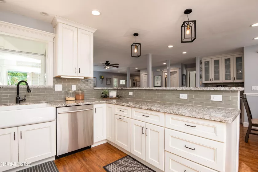 1131 Country Club, Minden, Nevada 89423, 4 Bedrooms Bedrooms, ,3 BathroomsBathrooms,Residential,Residential,Country Club,250051303
