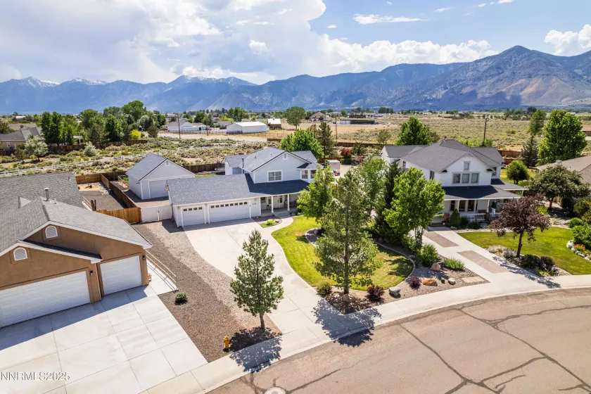 1131 Country Club, Minden, Nevada 89423, 4 Bedrooms Bedrooms, ,3 BathroomsBathrooms,Residential,Residential,Country Club,250051303
