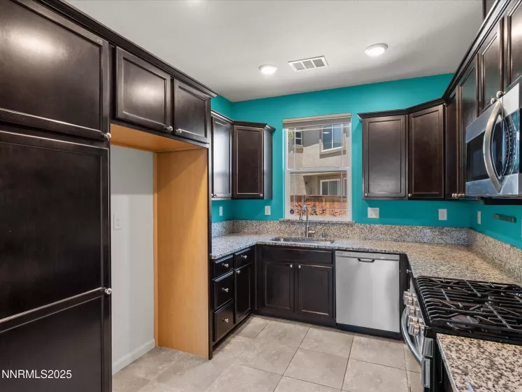 6645 Peppergrass, Sparks, Nevada 89436, 3 Bedrooms Bedrooms, ,3 BathroomsBathrooms,Residential,Residential,Peppergrass,250051305