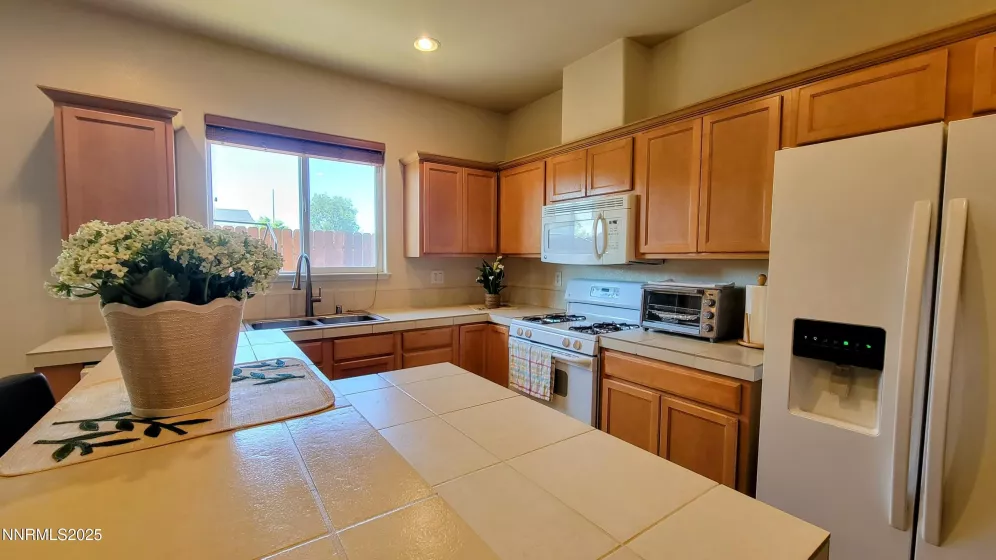 1390 Copper Leaf, Reno, Nevada 89506, 2 Bedrooms Bedrooms, ,2 BathroomsBathrooms,Residential,Residential,Copper Leaf,250051237