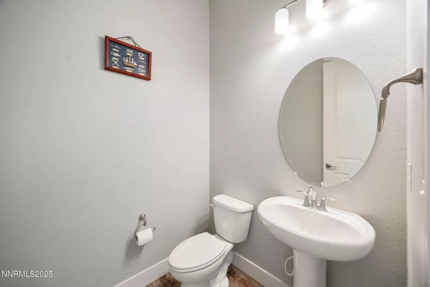 698 Raptor, Fernley, Nevada 89408, 3 Bedrooms Bedrooms, ,3 BathroomsBathrooms,Residential,Residential,Raptor,250051334