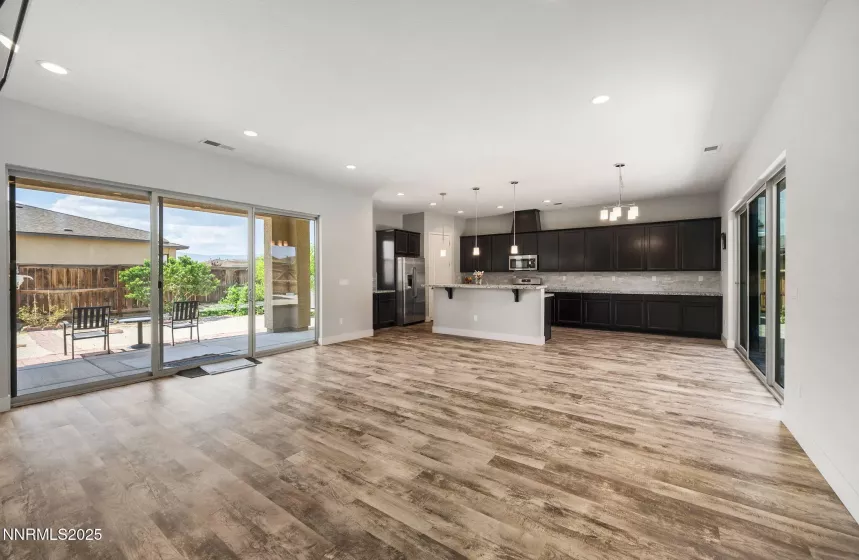 698 Raptor, Fernley, Nevada 89408, 3 Bedrooms Bedrooms, ,3 BathroomsBathrooms,Residential,Residential,Raptor,250051334