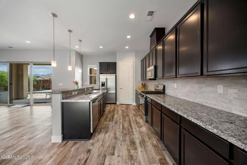 698 Raptor, Fernley, Nevada 89408, 3 Bedrooms Bedrooms, ,3 BathroomsBathrooms,Residential,Residential,Raptor,250051334