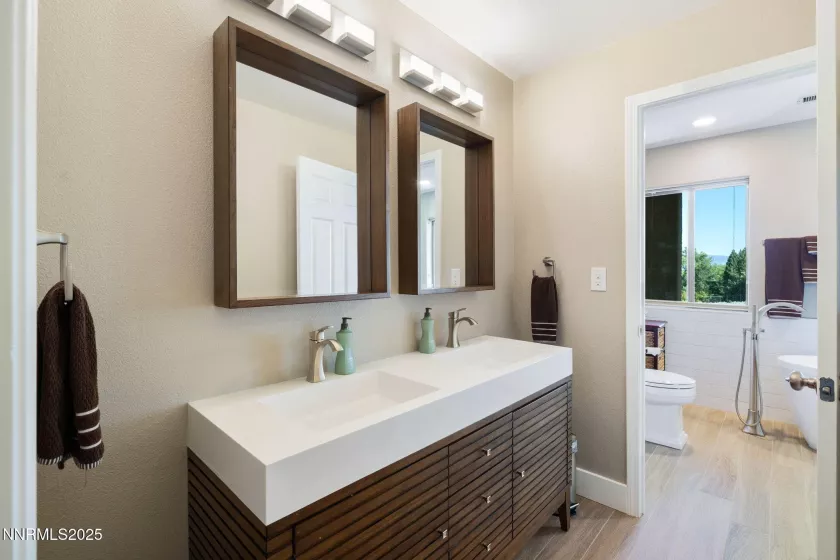 4404 Dant, Reno, Nevada 89509, 4 Bedrooms Bedrooms, ,4 BathroomsBathrooms,Residential,Residential,Dant,250051344